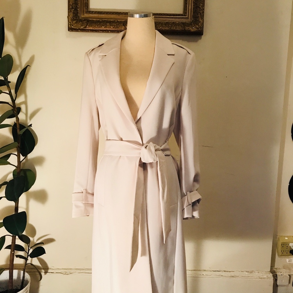 Creamy White Spring Trench Coat w Belt NWOT